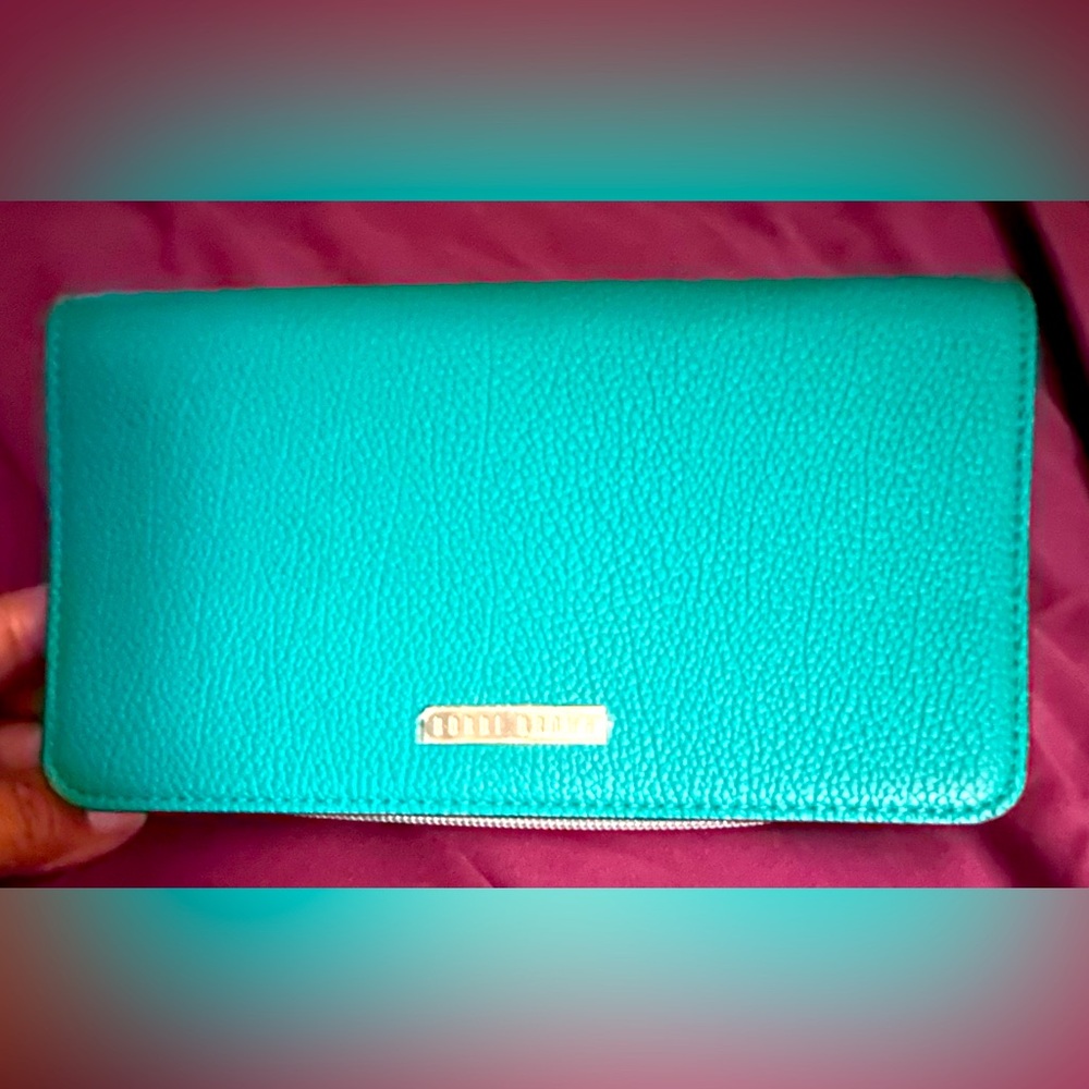 BOBBI BROWN Cosmetic Make Up Brush Case Green New Case Only